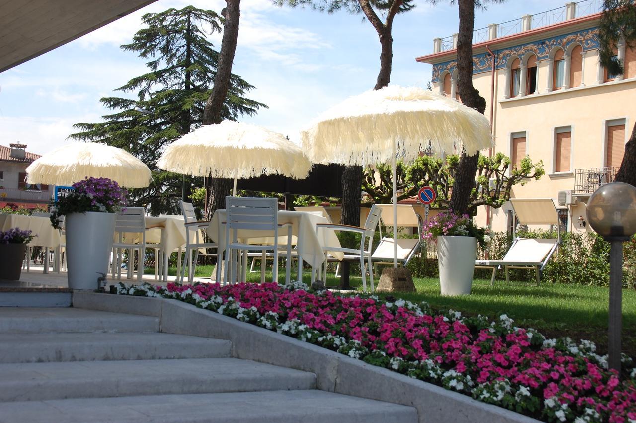 Hotel International Sirmione Exterior foto