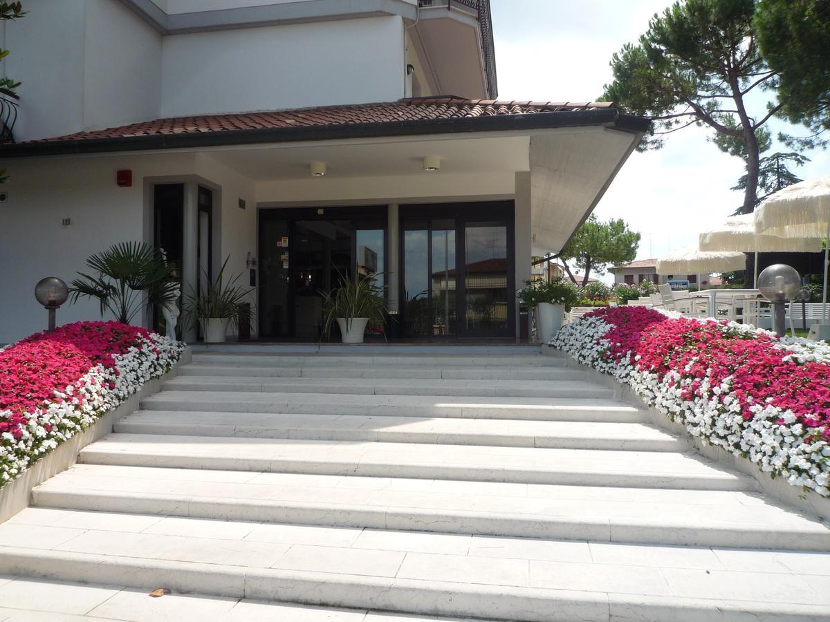 Hotel International Sirmione Exterior foto