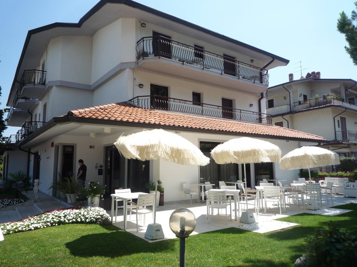 Hotel International Sirmione Exterior foto