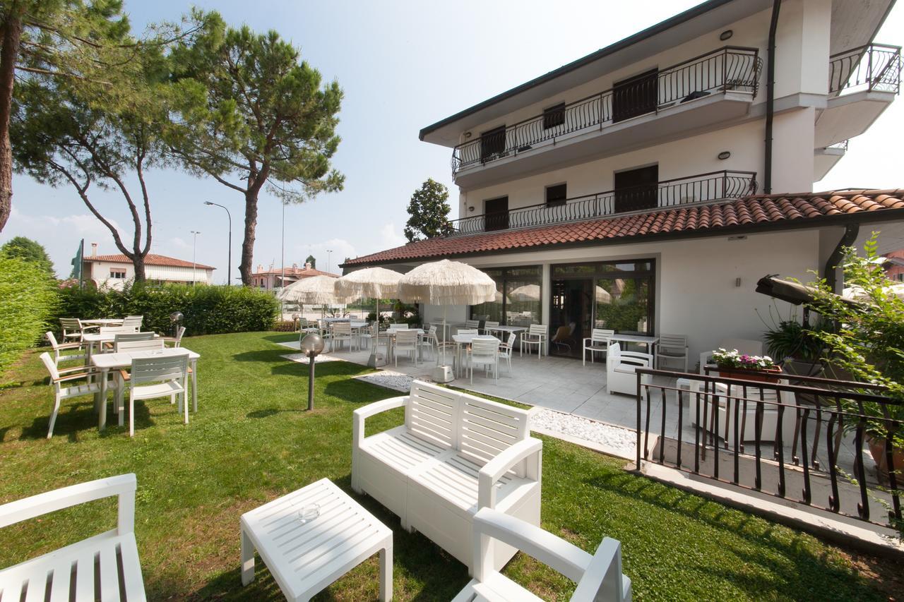 Hotel International Sirmione Exterior foto